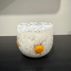 Sold** NWT Anthropologie Sun Drenched Magnolia Candle